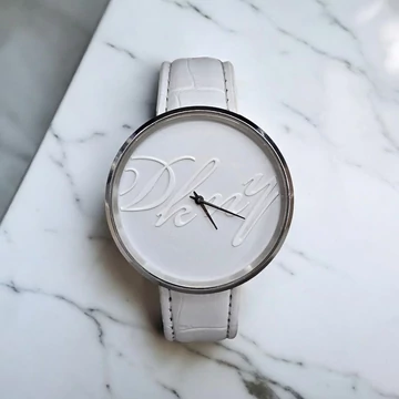 DKNY White Lady Karóra