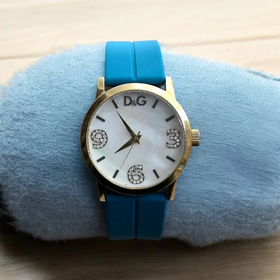Dolce & Gabbana Pearl Karóra