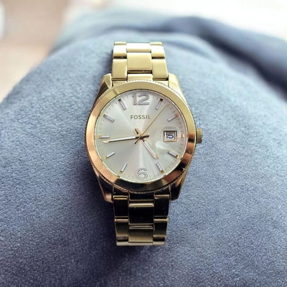Fossil Gold Date Karóra