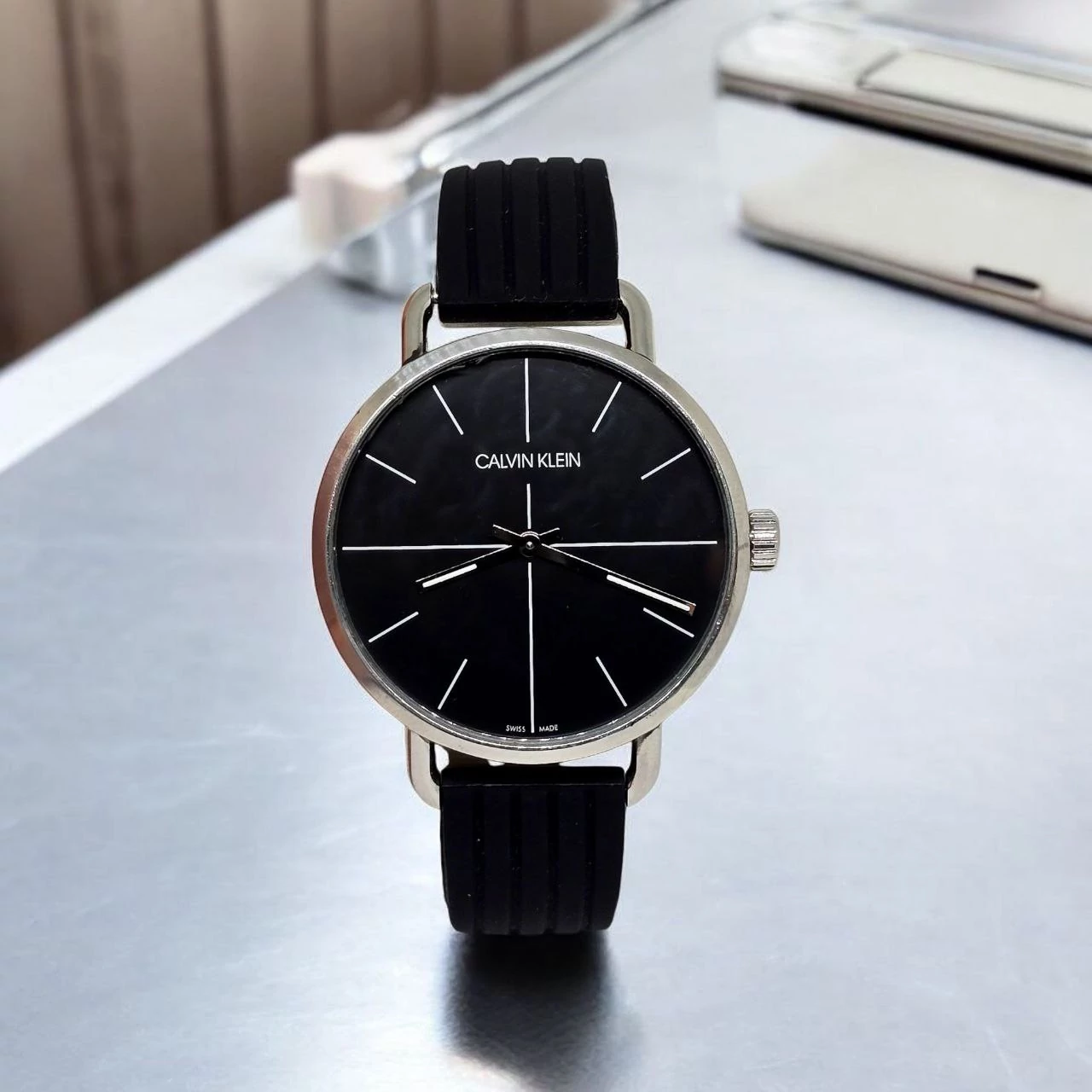 Calvin Klein Classic Swiss Made Karóra